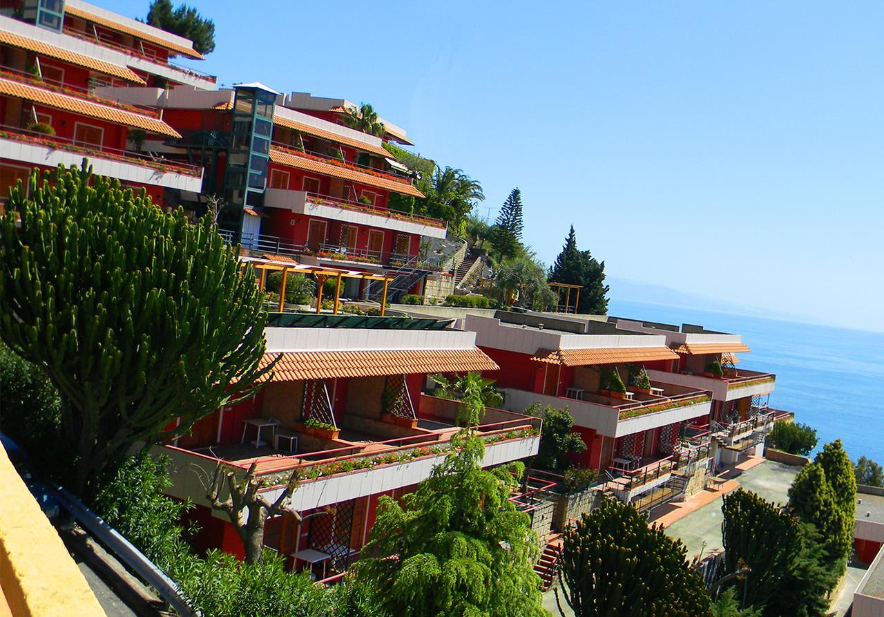Residence Letojanni Taormina Buitenkant foto